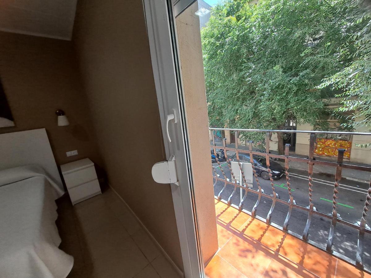 Trip Barcelona Spain Экстерьер фото